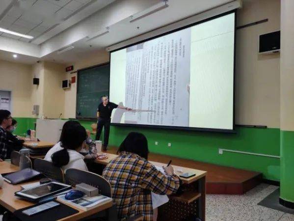 历史学家王亚平_文学教授讲历史王亚慧的故事_王亚慧教授讲历史文学